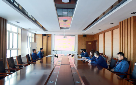 標題：華德牧草公司召開2024年黨建工作述職評議會
瀏覽次數：640
發(fā)表時間：2025-01-23